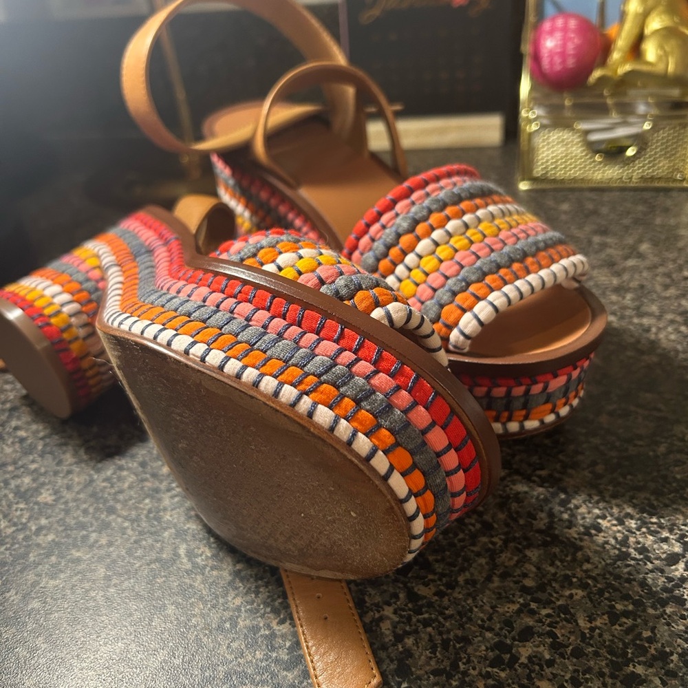 Tory Burch Multicolor Woven Platform Sandals - Picture 3 of 5